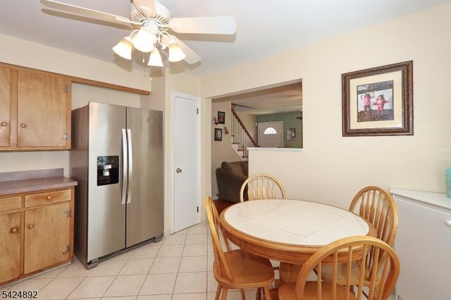 722 Pine St, Roselle Park Boro, NJ 07204