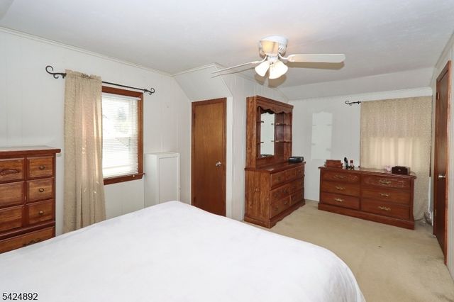 722 Pine St, Roselle Park Boro, NJ 07204