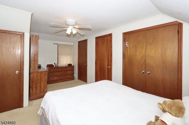 722 Pine St, Roselle Park Boro, NJ 07204