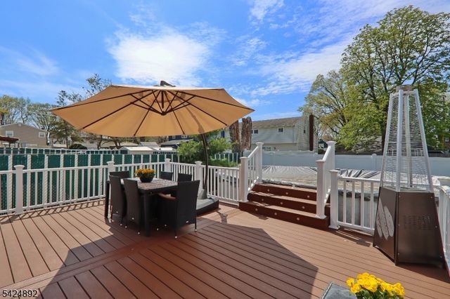 722 Pine St, Roselle Park Boro, NJ 07204