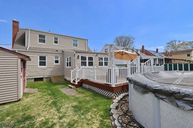 722 Pine St, Roselle Park Boro, NJ 07204