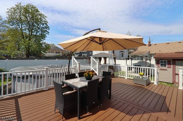722 Pine St, Roselle Park Boro, NJ 07204