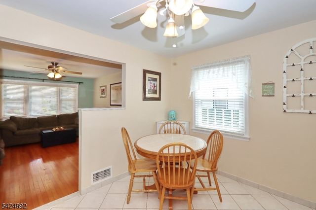 722 Pine St, Roselle Park Boro, NJ 07204
