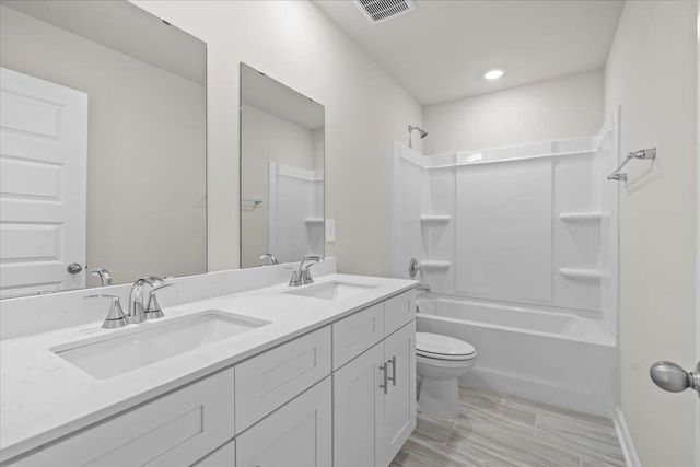 596 Cozy Bluff Road, Spartanburg, SC 29301