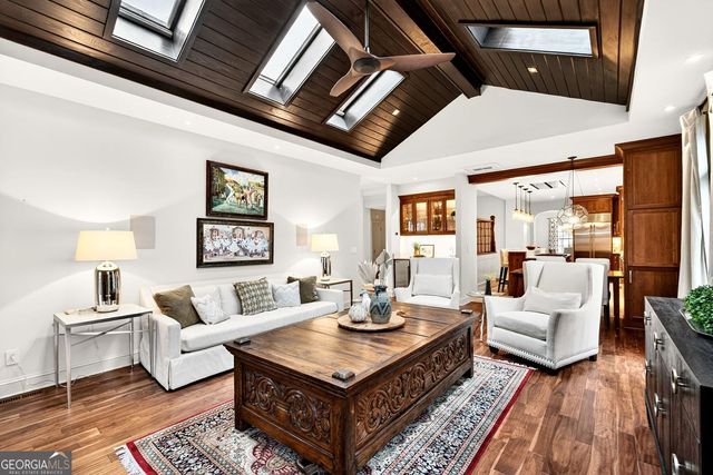 461 Pine Tree Drive NE, Atlanta, GA 30305