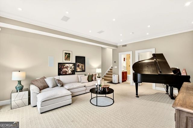 461 Pine Tree Drive NE, Atlanta, GA 30305