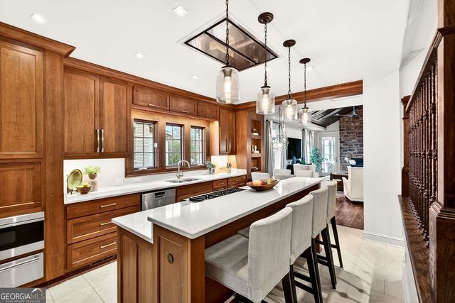 461 Pine Tree Drive NE, Atlanta, GA 30305