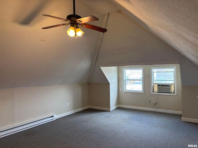 230 E LAWRENCE Avenue, Springfield, IL 62704