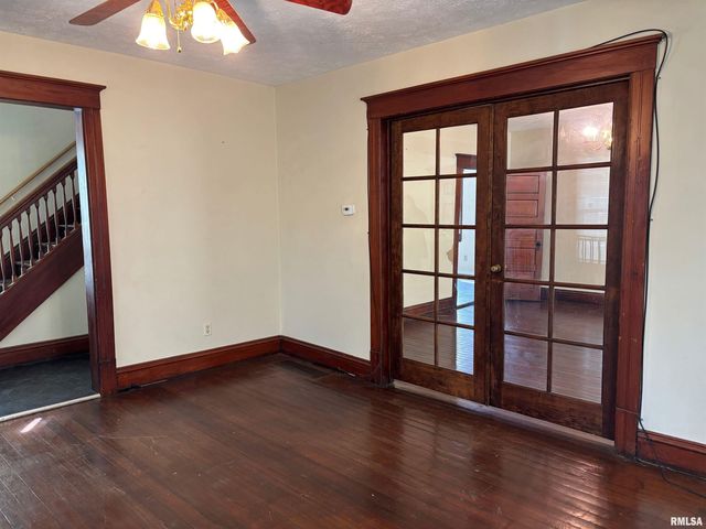 230 E LAWRENCE Avenue, Springfield, IL 62704