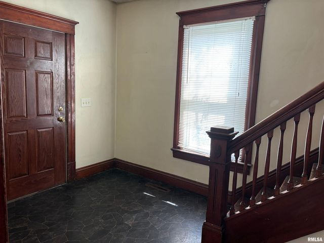 230 E LAWRENCE Avenue, Springfield, IL 62704