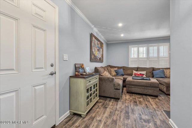 114 Wellington Place, Matawan, NJ 07747