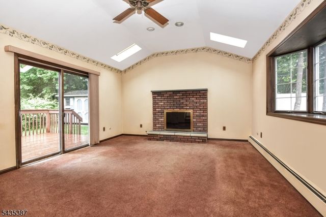 8 Royal Ave, Hawthorne Boro, NJ 07506