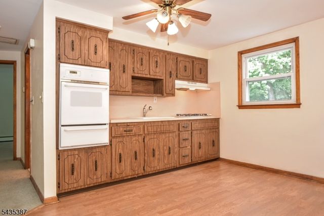 8 Royal Ave, Hawthorne Boro, NJ 07506