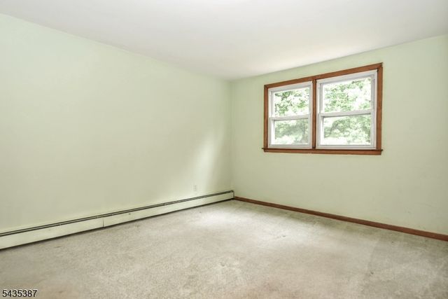 8 Royal Ave, Hawthorne Boro, NJ 07506