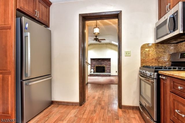8 Royal Ave, Hawthorne Boro, NJ 07506