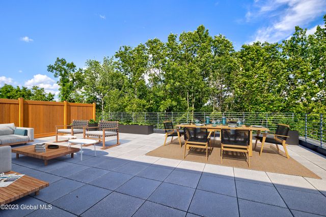 116 West Avenue Unit 402, Saratoga Springs, NY 12866