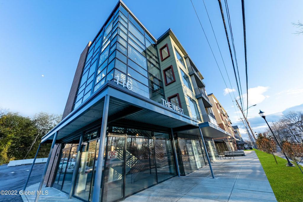 116 West Avenue Unit 402, Saratoga Springs, NY 12866