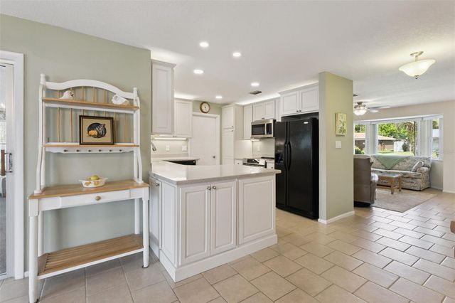 26632 W COVE DRIVE, Tavares, FL 32778
