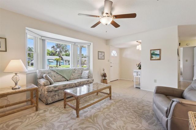 26632 W COVE DRIVE, Tavares, FL 32778