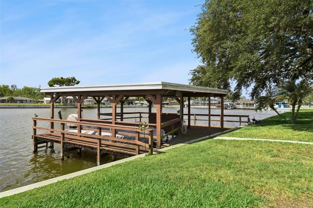 26632 W COVE DRIVE, Tavares, FL 32778