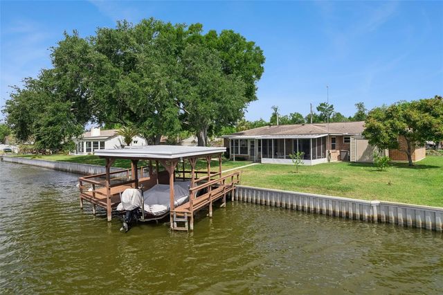 26632 W COVE DRIVE, Tavares, FL 32778