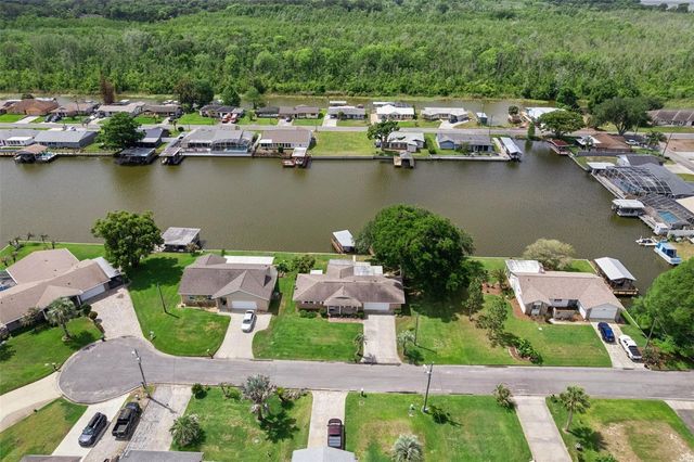 26632 W COVE DRIVE, Tavares, FL 32778