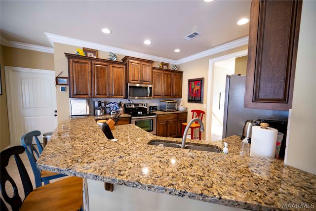 491 SOUTHERN HILLS Drive, Wetumpka, AL 36093