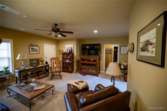 491 SOUTHERN HILLS Drive, Wetumpka, AL 36093