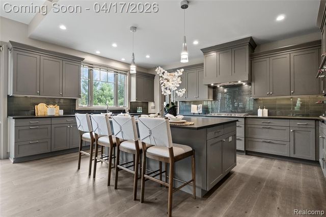 3824 Poppleton Court, Troy, MI 48084