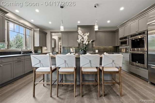 3824 Poppleton Court, Troy, MI 48084