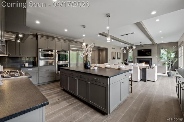 3824 Poppleton Court, Troy, MI 48084