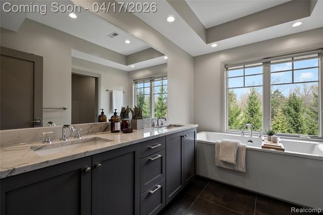 3824 Poppleton Court, Troy, MI 48084
