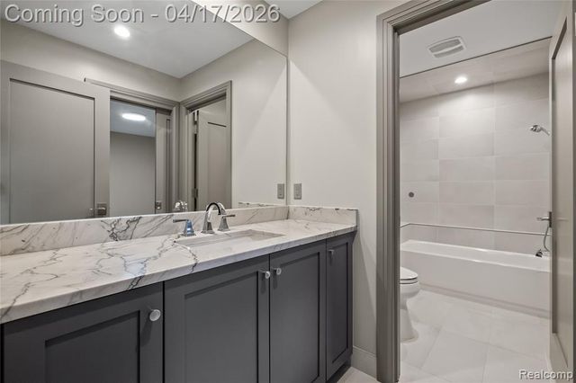 3824 Poppleton Court, Troy, MI 48084