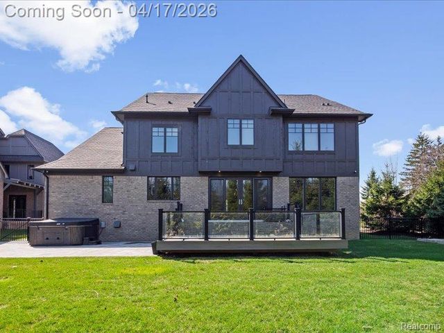 3824 Poppleton Court, Troy, MI 48084