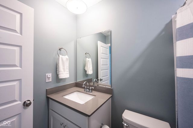 4860 W Safford Drive, New Palestine, IN 46163