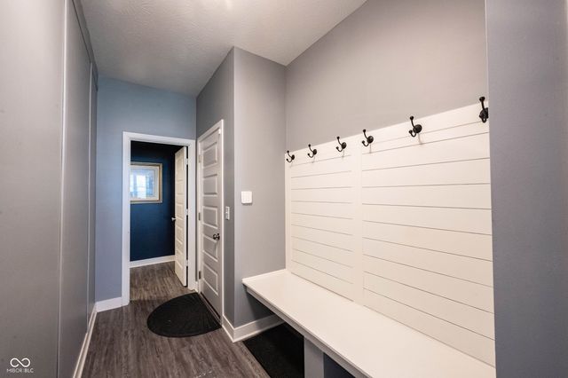 4860 W Safford Drive, New Palestine, IN 46163