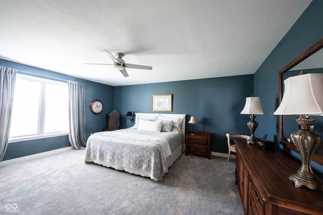 4860 W Safford Drive, New Palestine, IN 46163