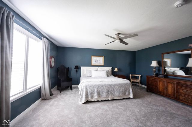 4860 W Safford Drive, New Palestine, IN 46163