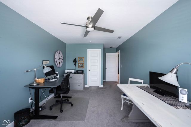 4860 W Safford Drive, New Palestine, IN 46163