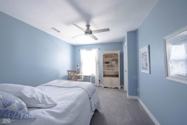 4860 W Safford Drive, New Palestine, IN 46163