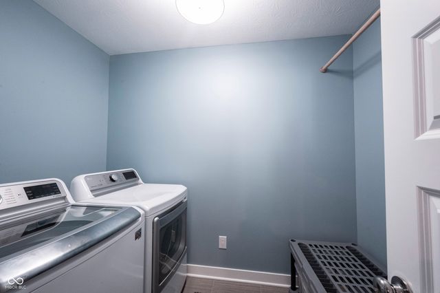 4860 W Safford Drive, New Palestine, IN 46163