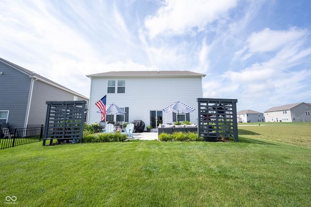 4860 W Safford Drive, New Palestine, IN 46163
