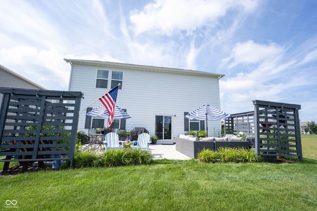 4860 W Safford Drive, New Palestine, IN 46163