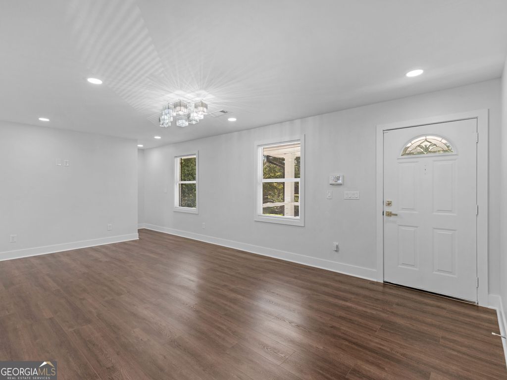 984 Morrow Road, Morrow, GA 30260 — photo 2