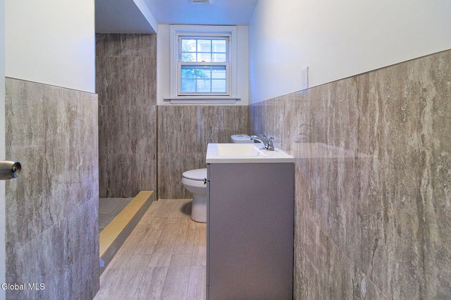 33 110th Street, Troy, NY 12182