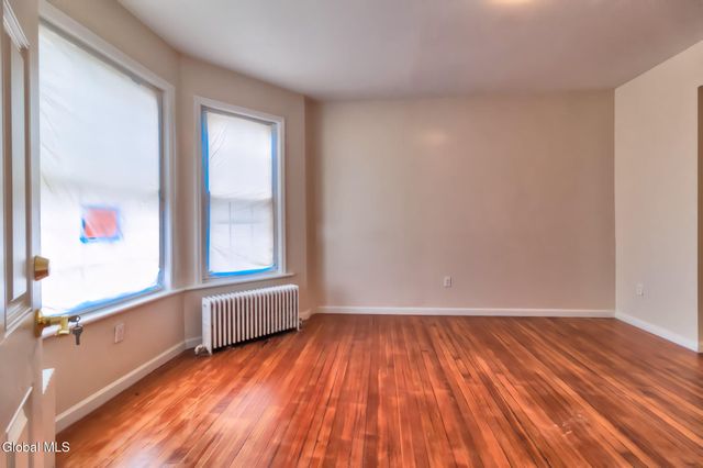 33 110th Street, Troy, NY 12182