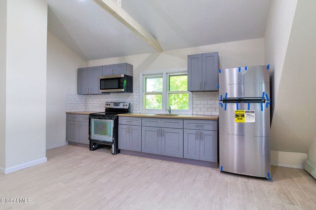 33 110th Street, Troy, NY 12182