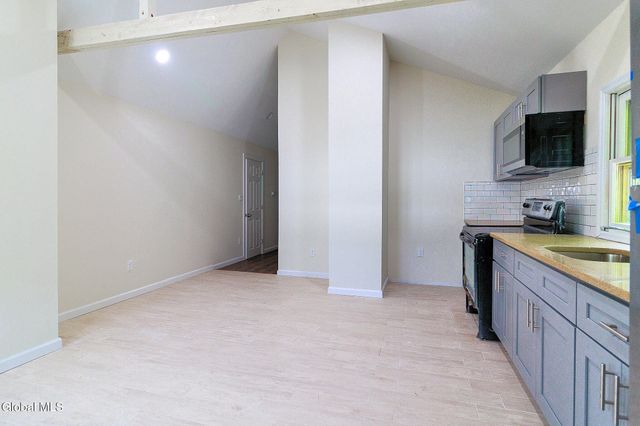 33 110th Street, Troy, NY 12182