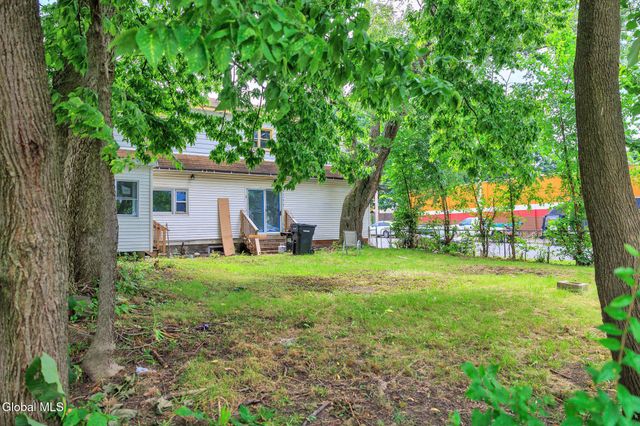 33 110th Street, Troy, NY 12182