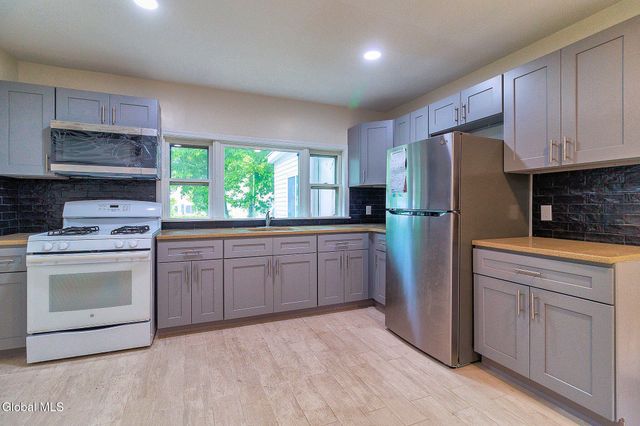 33 110th Street, Troy, NY 12182